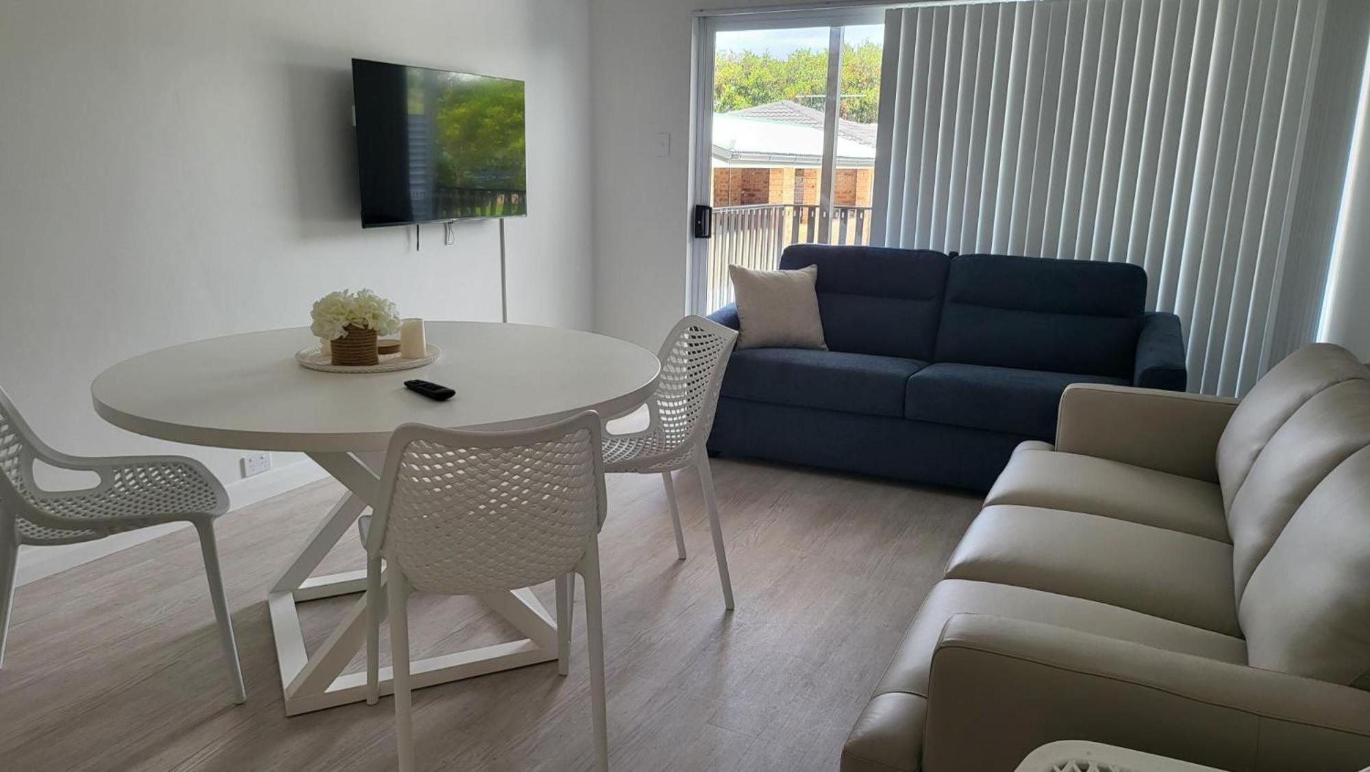 Husky 19 Beautifully Appointed Apartments - Great Location - In The Heart Of Husky Huskisson Exterior photo