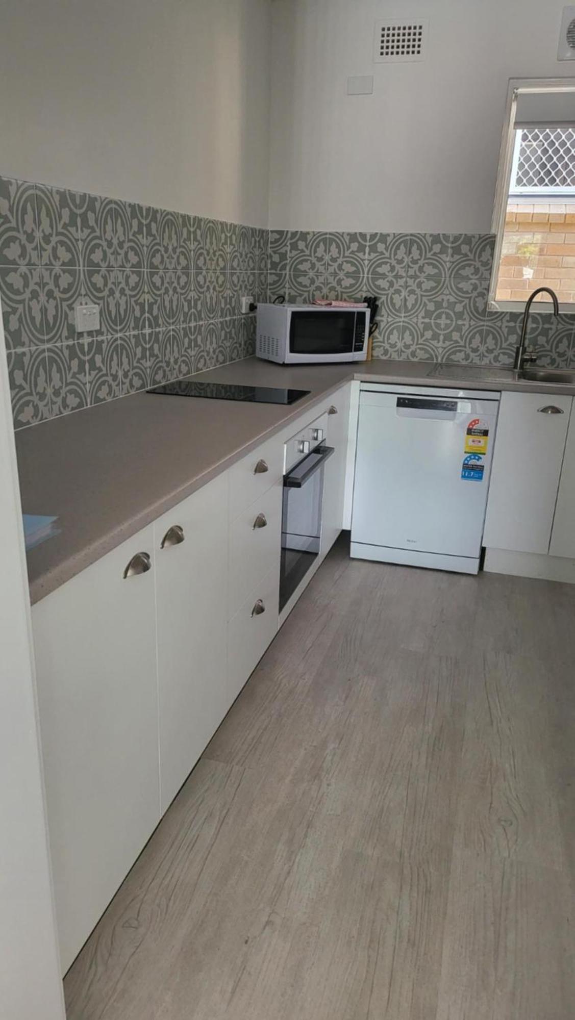 Husky 19 Beautifully Appointed Apartments - Great Location - In The Heart Of Husky Huskisson Exterior photo